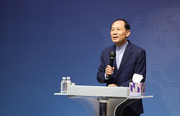 사진1_김주연 목사.jpg
