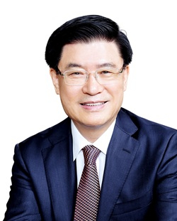 정일웅 목사.jpg