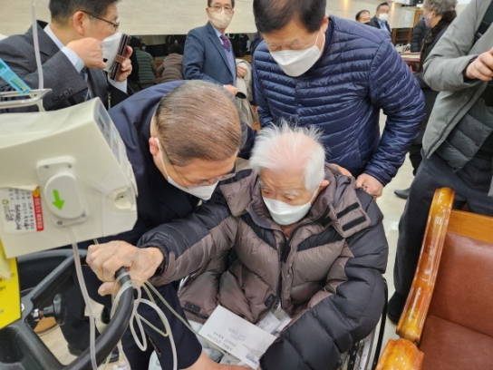 새에덴교회, 보훈병원 찾아 참전용사들에 감사 전해