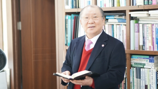 “온전한 예배의 갈급함 회복··· ‘펠로우십 처치’ 경계해야”