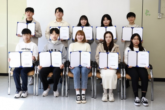 뇌사 장기기증인 유자녀 위한 제4회 D.F장학회 장학금 수여식 열려