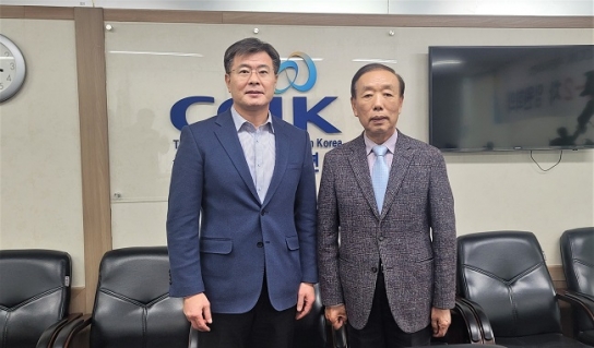 박종섭 혜화경찰서장, 한교연 내방