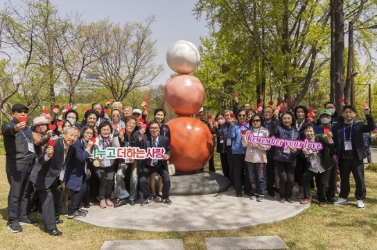 “가슴에 묻은 아들을 목 놓아 그리워할 곳이 생겼습니다.”