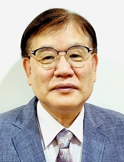 [국제독립교회연합회 칼럼] 이상길 목사의 ‘기도의 결국은 감사와 유익입니다’(골 4:2)