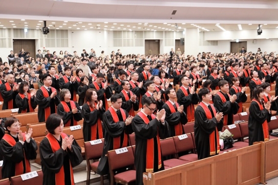 카이캄 제28회 목사안수식 열고, 110명의 신임 목회자 안수