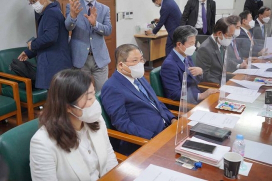 소강석 목사, 총신대 재단이사직 사임 "총신을 누구보다 사랑했지만···"