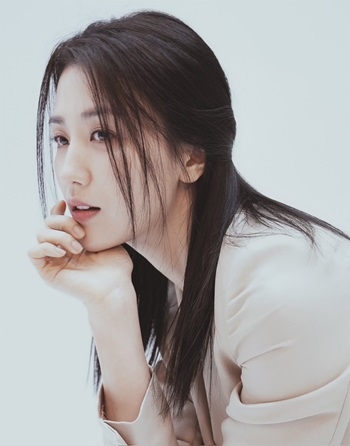 배우 박하선, 차드 '요나스쿨'에 1천만 원 기부