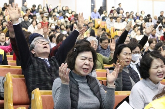 “우리는 진리의 파수꾼”… 오산리 밤하늘 수놓은 3000명의 결사항전