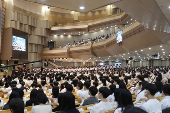 4천 명의 감동의 화답, 웅장한 서사로 깨어난 ‘부활의 예수’